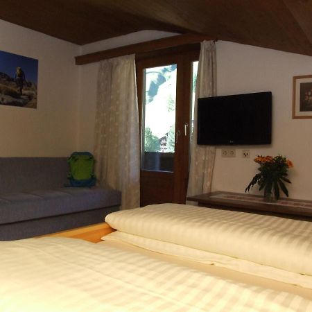 Sporthaus Troger Hotel Sankt Jakob in Defereggen Bagian luar foto