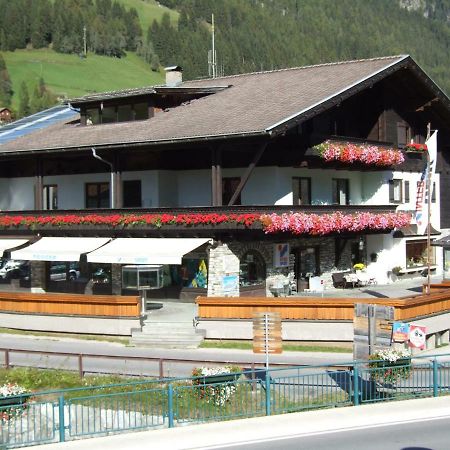 Sporthaus Troger Hotel Sankt Jakob in Defereggen Bagian luar foto