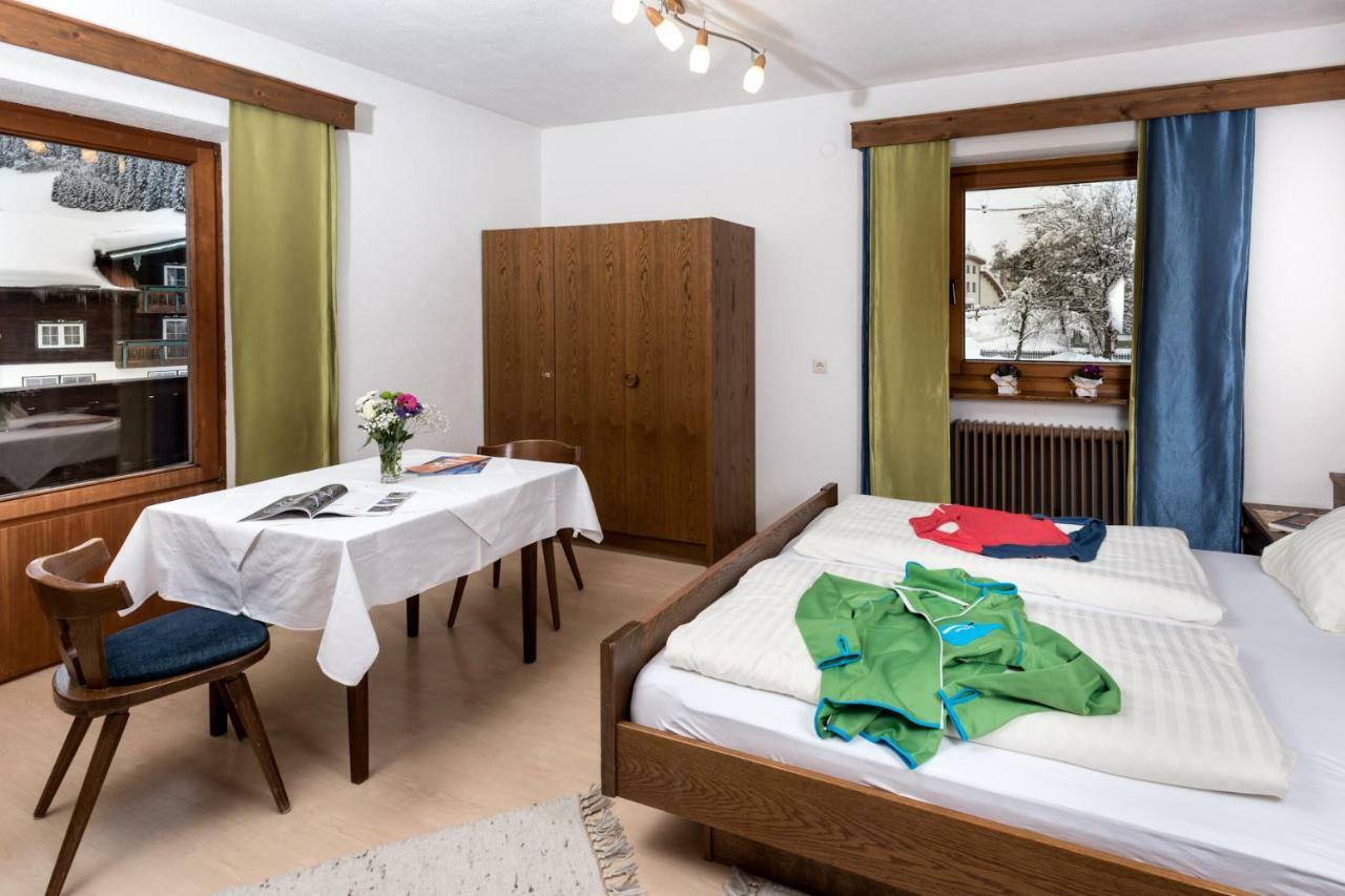Sporthaus Troger Hotel Sankt Jakob in Defereggen Bagian luar foto